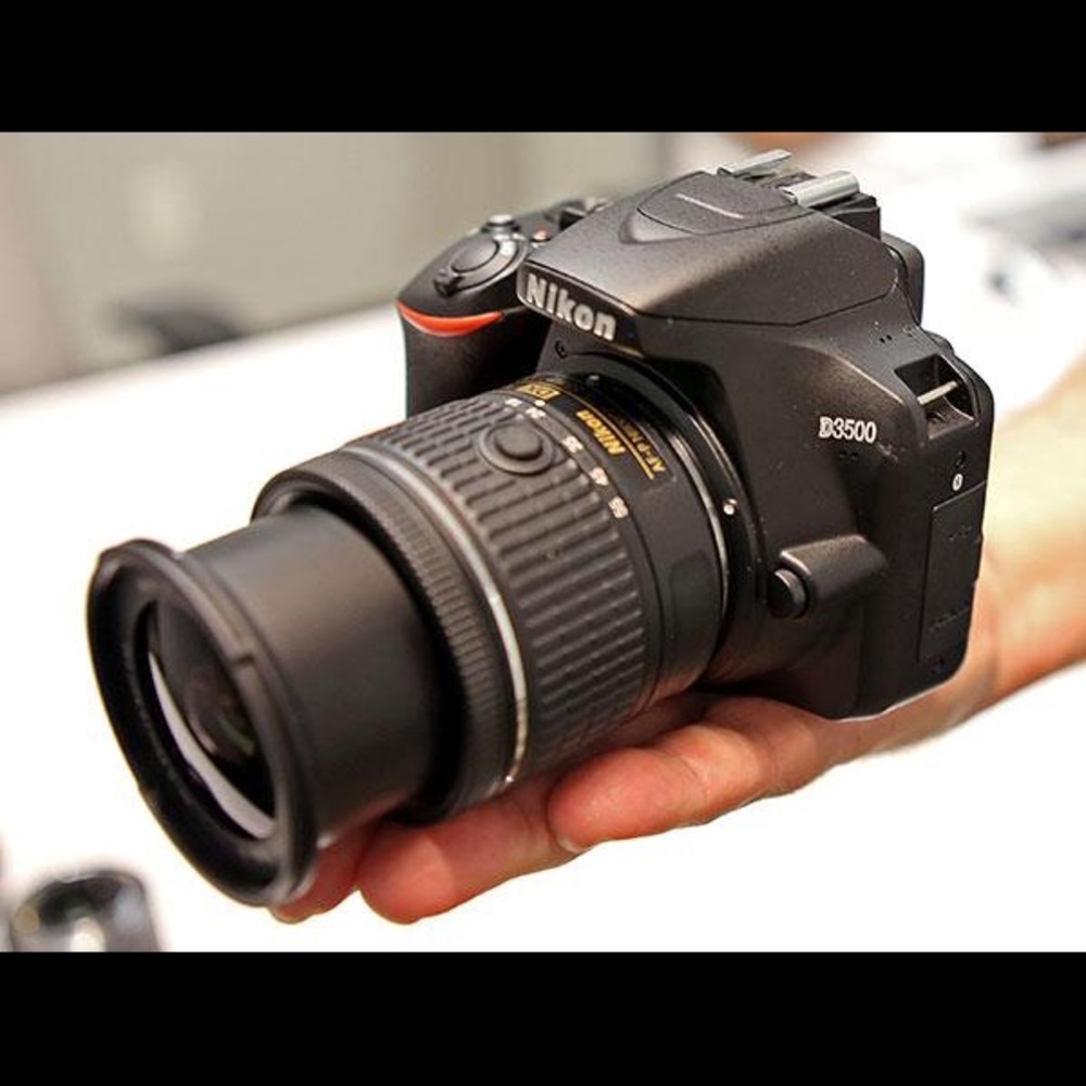 Brand new Nikon D3500 Camera!!